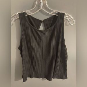 Women’s black top